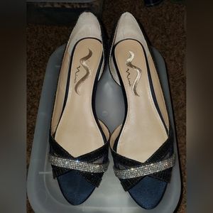 Nina blue sparkle wedge pump size 9